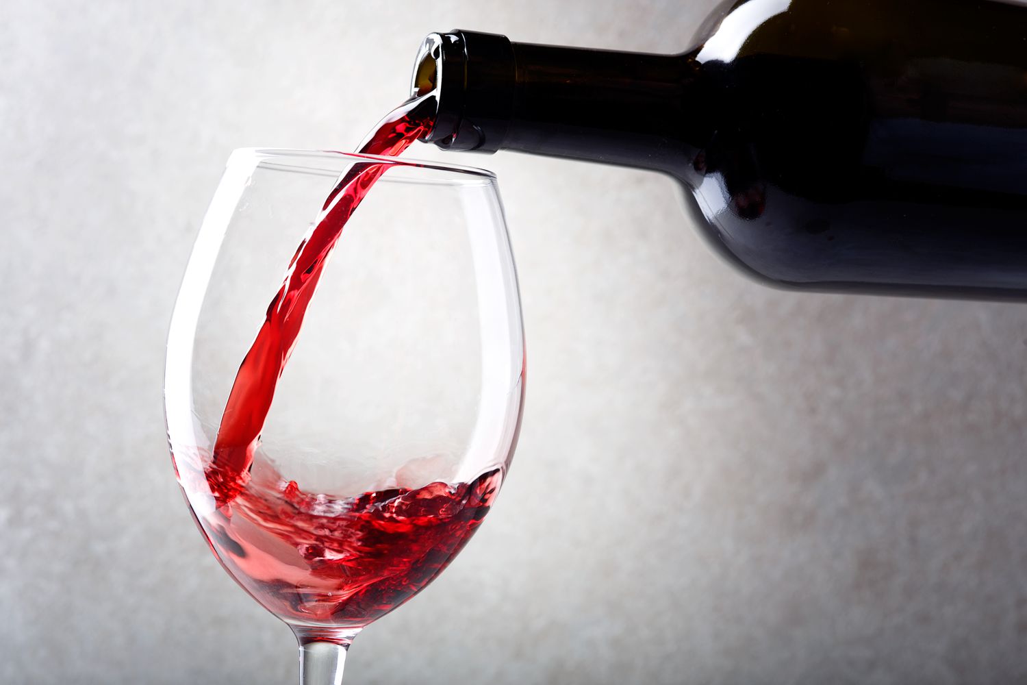 Predicting Red Wine Quality from Chemical Properties using Machine Learning